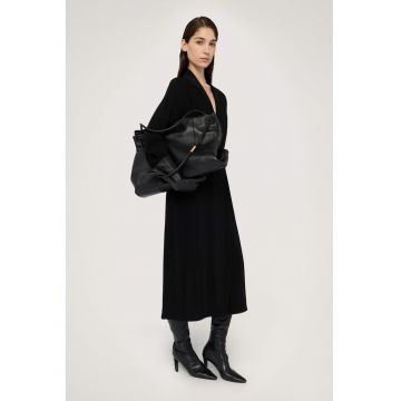 Rochie cu decolteu in V si maneci lungi