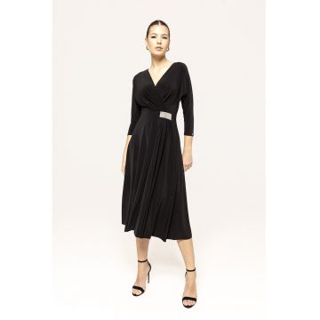 Rochie evazata cu decolteu in V