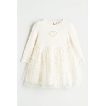 Rochie evazata cu tul