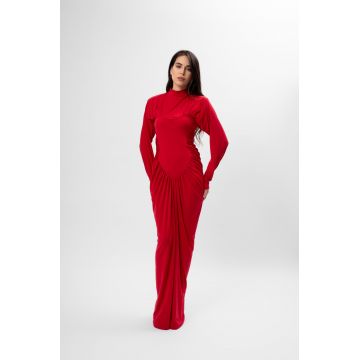 Rochie lungă roșie cu detaliu în formă de inimă