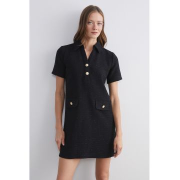 Rochie mini cu croiala dreapta si detalii stralucitoare