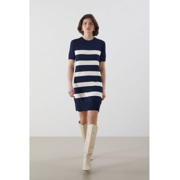 Rochie pulover cu maneci scurte