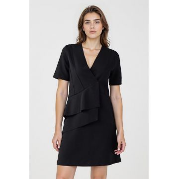 Rochie scurta cu volane si decolteu in V