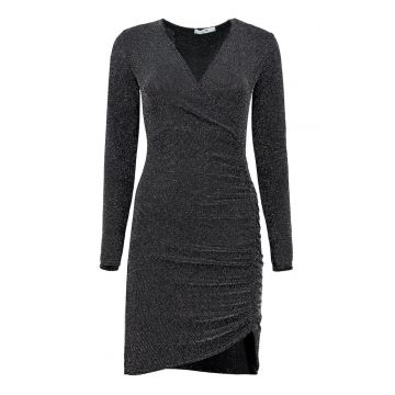 Rochie stralucitoare si fronseu lateral