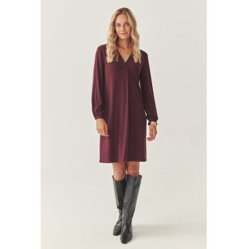 Rochie cu decolteu in V si maneci lungi