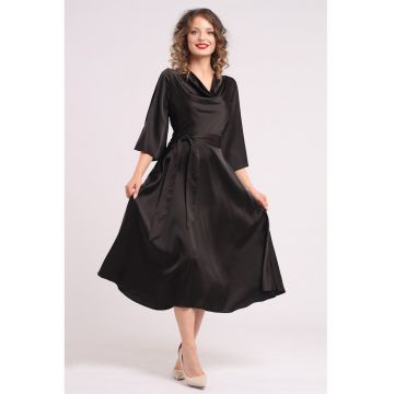 Rochie din satin cu decolteu drapat