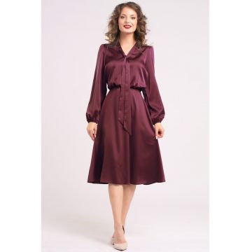 Rochie din satin cu funda din panglici