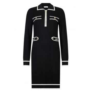 Rochie dreapta cu nasturi tip bijuterie