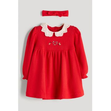 Rochie evazata cu maneci lungi