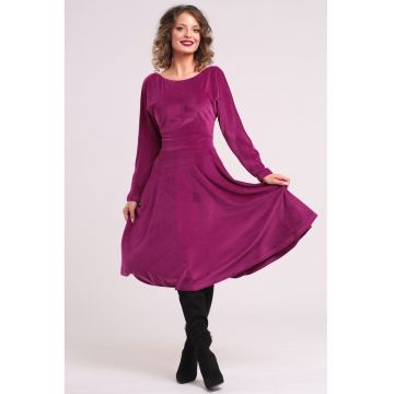 Rochie midi cu aspect de catifea - croiala evazata si buzunare laterale
