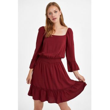 Rochie midi cu croiala in A si maneci trei sferturi