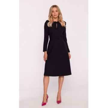 Rochie midi - S413 neagra decolteu rotund - maneci lungi - funde decorative - buzunare laterale - fermoar la spate - zi cu zi