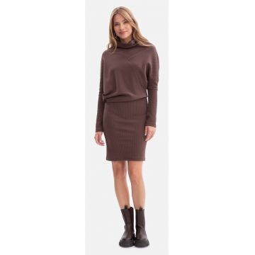 Rochie mini - B309 maro tricot - fara inchizatoare - top lejer - baza mulata - talie inalta - maneci lungi - cu guler