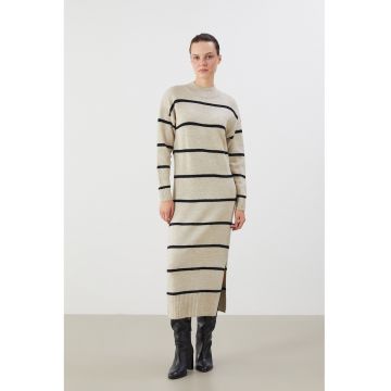 Rochie-pulover cu slit