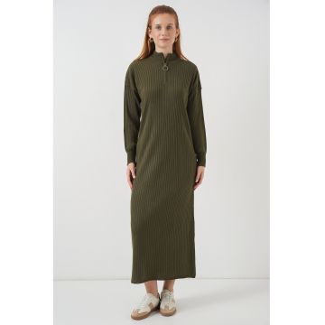 Rochie tricotata  texturata - guler inalt - verde -
