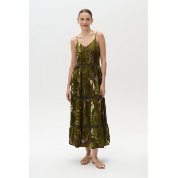 Rochie cu decolteu in V si bretele subtiri