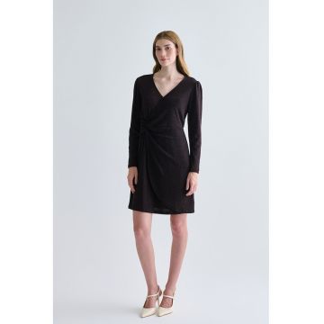 Rochie cu model petrecut si aspect stralucitor