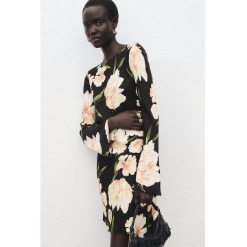 Rochie evazata cu model floral