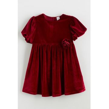 Rochie evazata de catifea