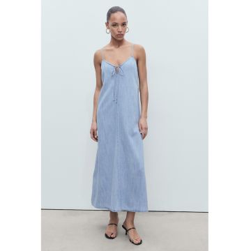 Rochie evazata din denim