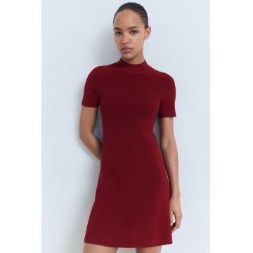 Rochie evazata din tricot