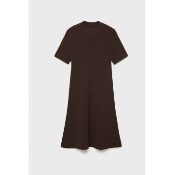 Rochie evazata din tricot