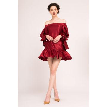 Rochie fara umeri cu mansete esarfa