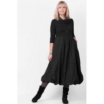 Rochie gogosar cu guler, din tafta si tricot negru, uni