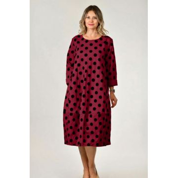 Rochie lalea, bordo cu buline embosate, catifelate si croi lejer, din vascoza