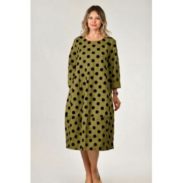 Rochie lalea, verde cu buline embosate, catifelate si croi lejer, din vascoza