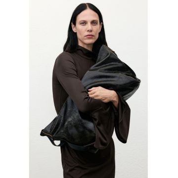 Rochie lunga cu guler mediu