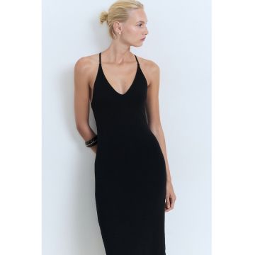 Rochie midi cambrata cu decolteu in V