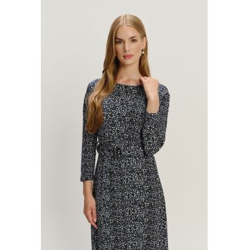 Rochie midi cu model si decolteu rotund