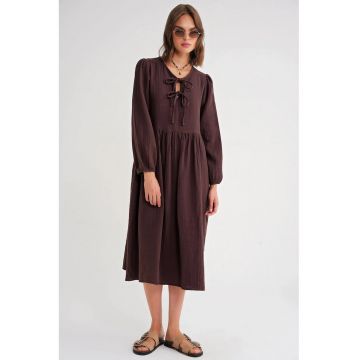 Rochie Midi -  decolteu in V - inchidere cu siret - maro - textil