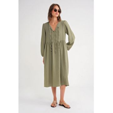 Rochie Midi  decolteu in V - verde salvie - textil