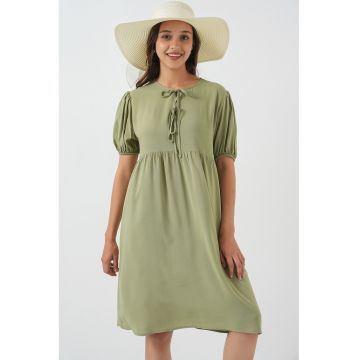 Rochie midi  verde padure - inchidere cu papion - material textil