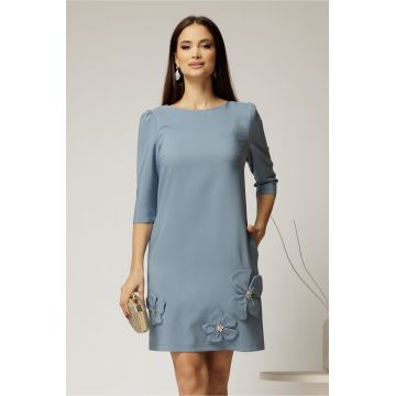 Rochie scurta bleu cu aplicatii florale elegante