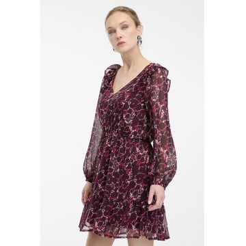 Rochie scurta cu decolteu in V si model