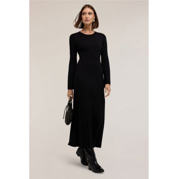 Rochie-bluza cu decolteu la baza gatului
