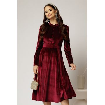 Rochie DY Fashion din catifea bordo cu nasturi imbracati si curea in talie