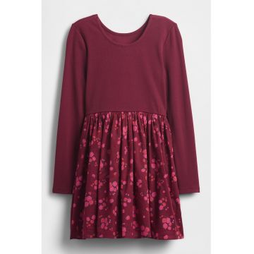 Rochie evazata cu maneci lungi