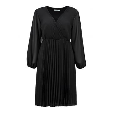 Rochie plisata cu maneci semitransparente