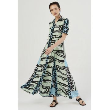 Rochie-camasa cu croiala evazata si buzunare