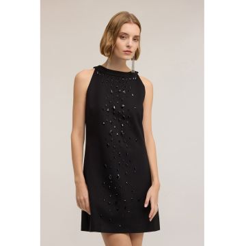 Rochie cu croiala in A si strasuri