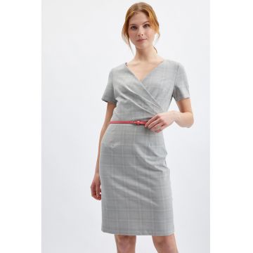 Rochie cu curea subtire si model in carouri