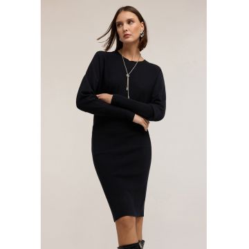 Rochie cu maneci bishop