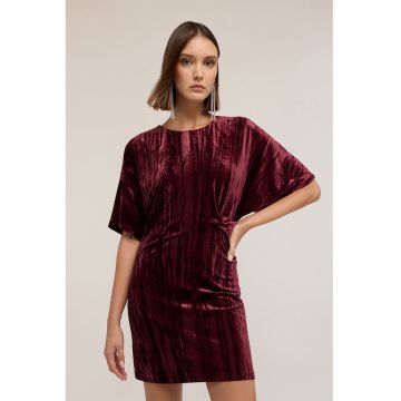 Rochie din catifea cu detaliu nod