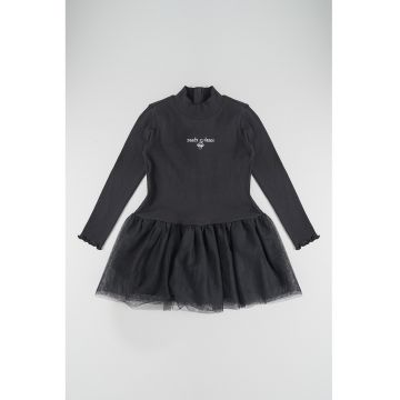 Rochie evazata cu terminatie din tul