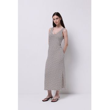 Rochie lunga cu decolteu in V si dungi