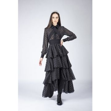 Rochie lunga cu volane ample si imprimeu cu buline